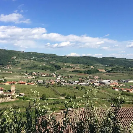 Valpolicella Hills شقة